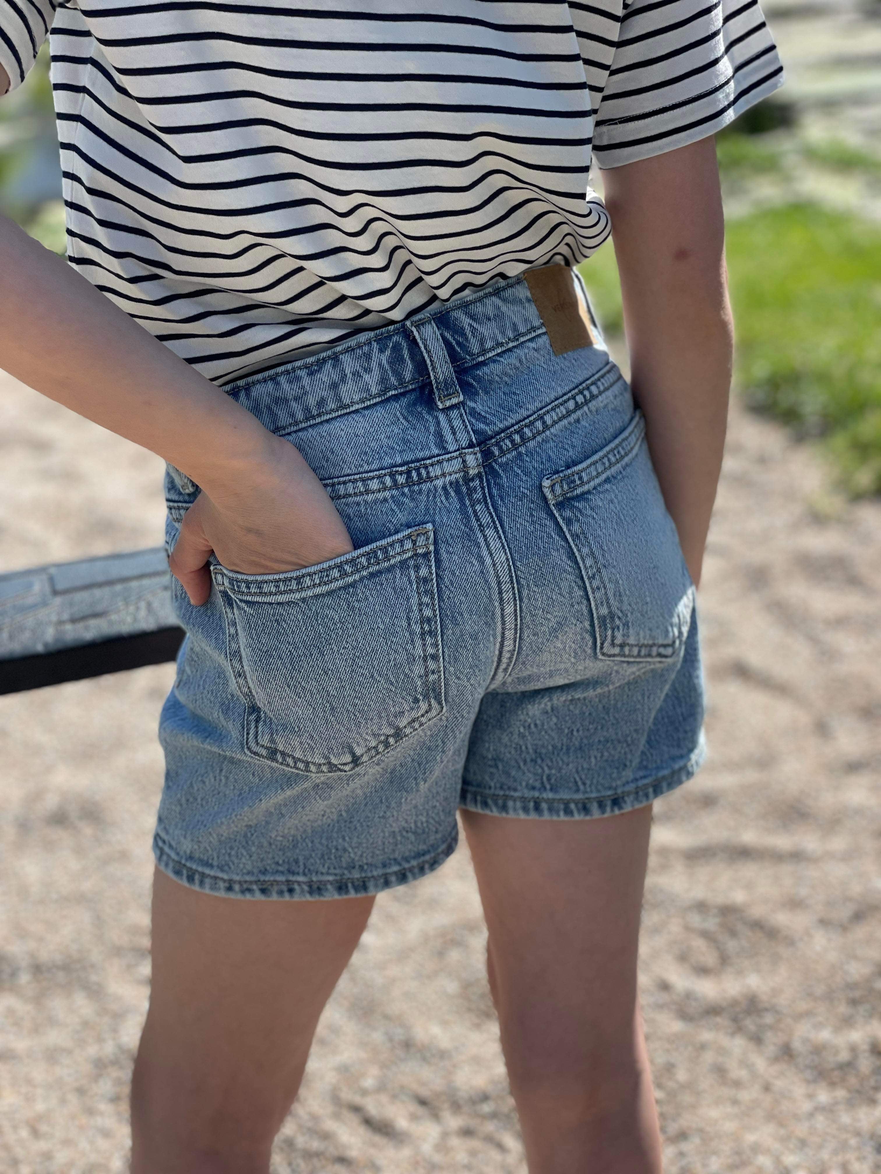 VMTESS Shorts - Light Blue Denim